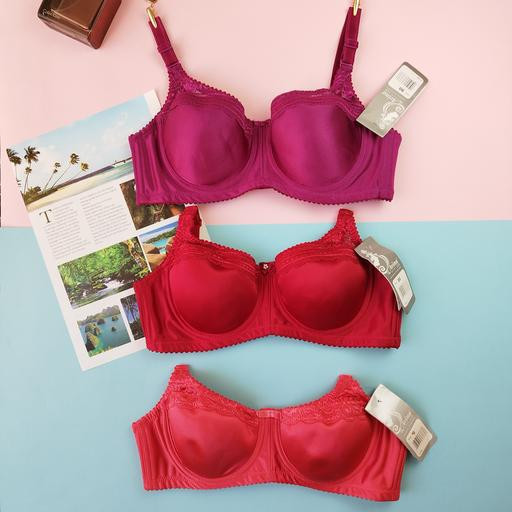 سوتین آوینا دارای یه لایه استری زیر کار فنردار بالای کار یه نوار نازک گیپور دار