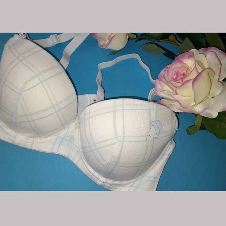 سوتین اسفنجی فنردار دخترانه در سه سایز 75 تا 85 دخترانه کاملا نخ پنبه وارداتی بافت پارچه بسیار نرم و لطیف