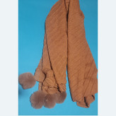 شال پاییزه پوم دار قواره ۲ در ۹۰ سانت در ۷ رنگ زیبا طرح پلیسه ریز در طرح پارچه برفی ریز بسیار خوشگل و زیبا