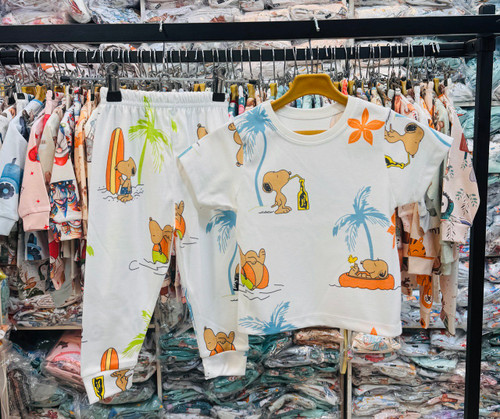 خرید ست لباس راحتی بچگانه جنس پنبه چاپ اسنوپی سایزبندی موجود 35 و 45 مناسب 1-2 و 3-4 سال