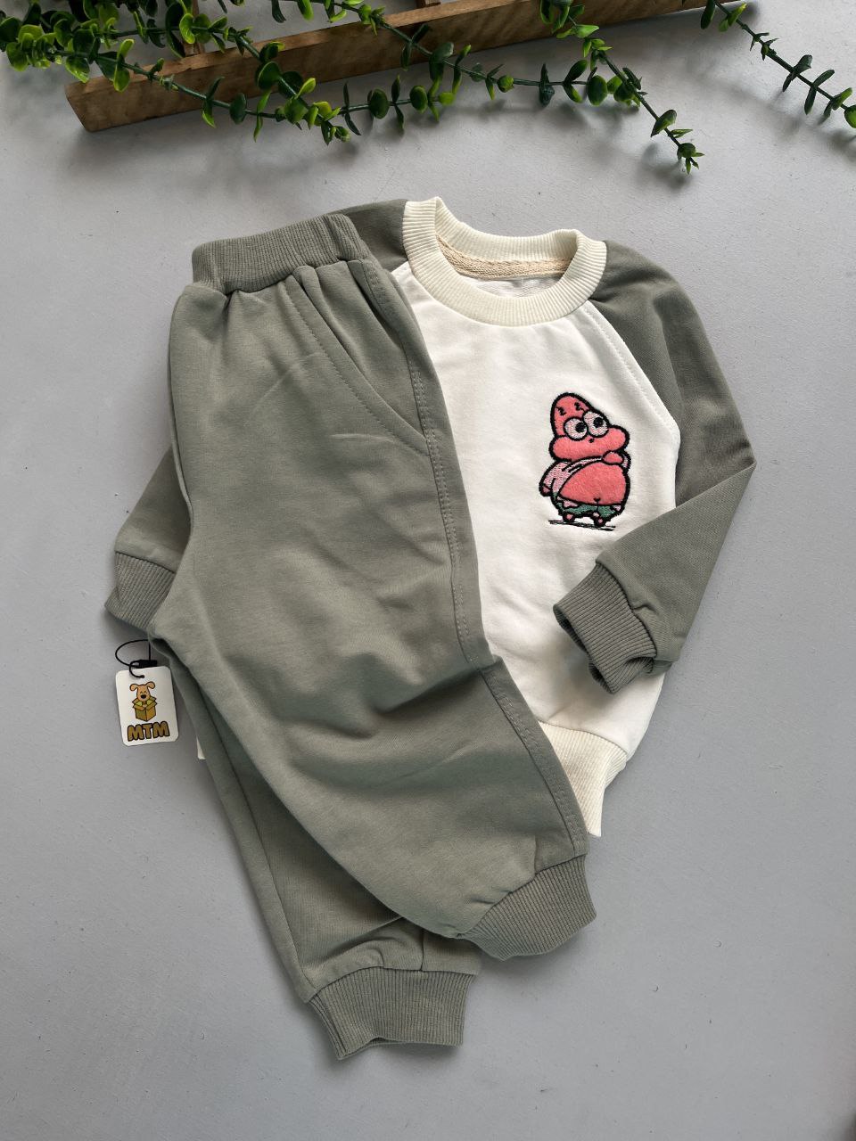 خرید ست بلوز و شلوار نوزادی جنس دورس پنبه آستین رگلان پاتریک مناسب برای نوزاد تا 18 ماهگی