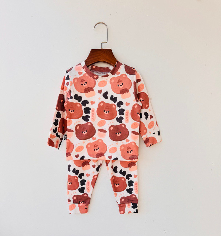 آستین بلند و شلوار راحتی بچگونه جنس پنبه چاپ کله خرس مناسب 1 تا 6 سال رنگبندی مطابق تصویر