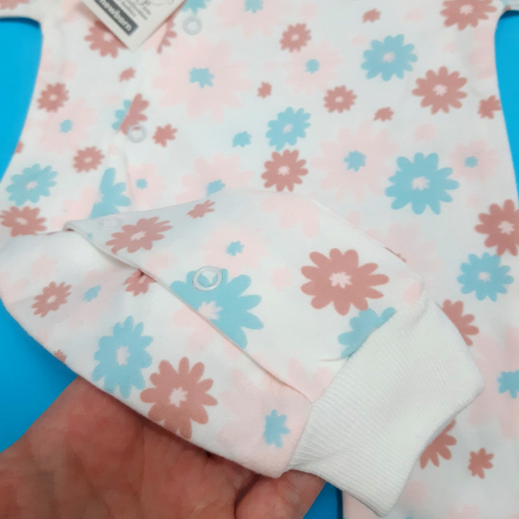 خرید سرهمی پنبه وارداتی چاپ گل مناسب نوزاد 3 تا 9 ماه با بهترین قیمت از پوشاک بی بی ست