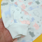 خرید سرهمی پنبه وارداتی چاپ زرافه مناسب نوزاد 3 تا 9 ماه با بهترین قیمت از پوشاک بی بی ست