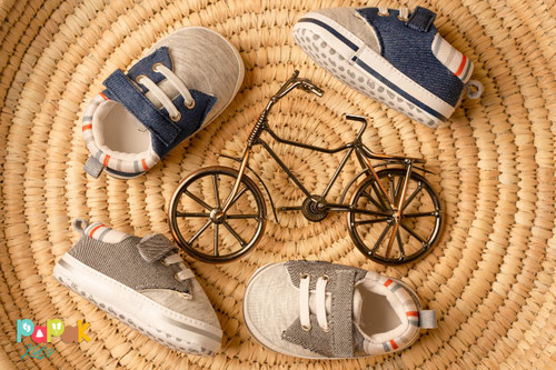 خرید پاپوش نوزادی طرح کتونی ونس | خرید با کیفیت و ارسال سریع از babyset2.ir