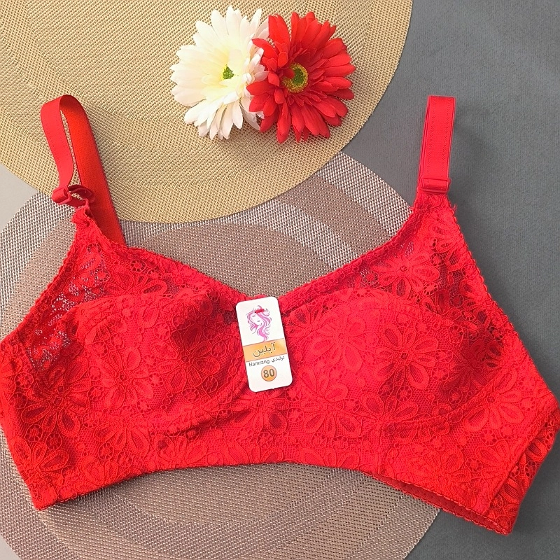 سوتین دانتل زیر نخ قرمز