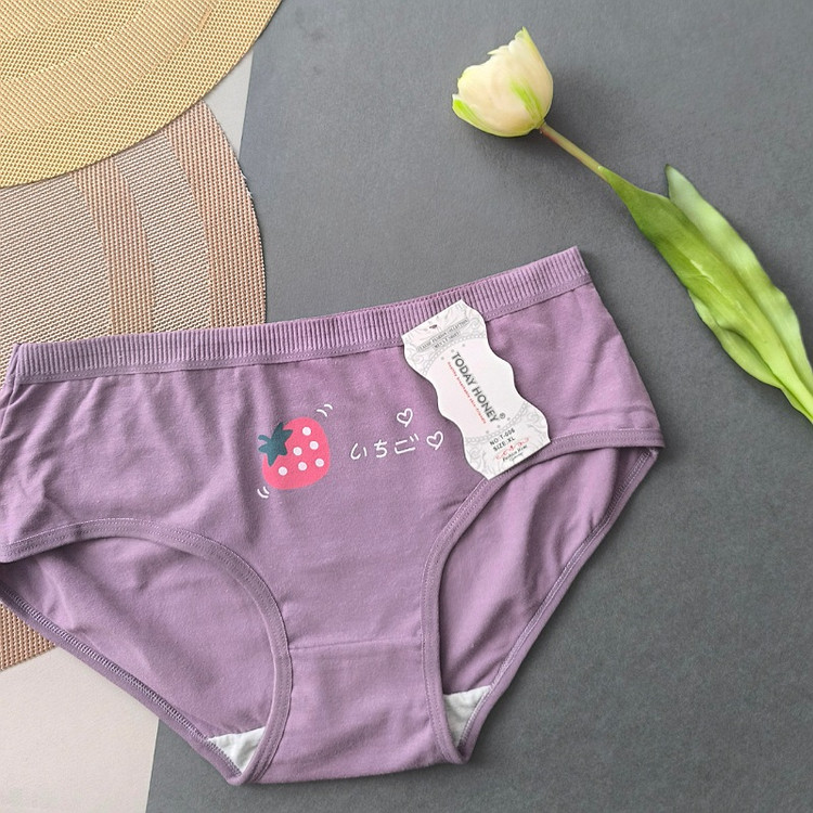 شورت توت فرنگی