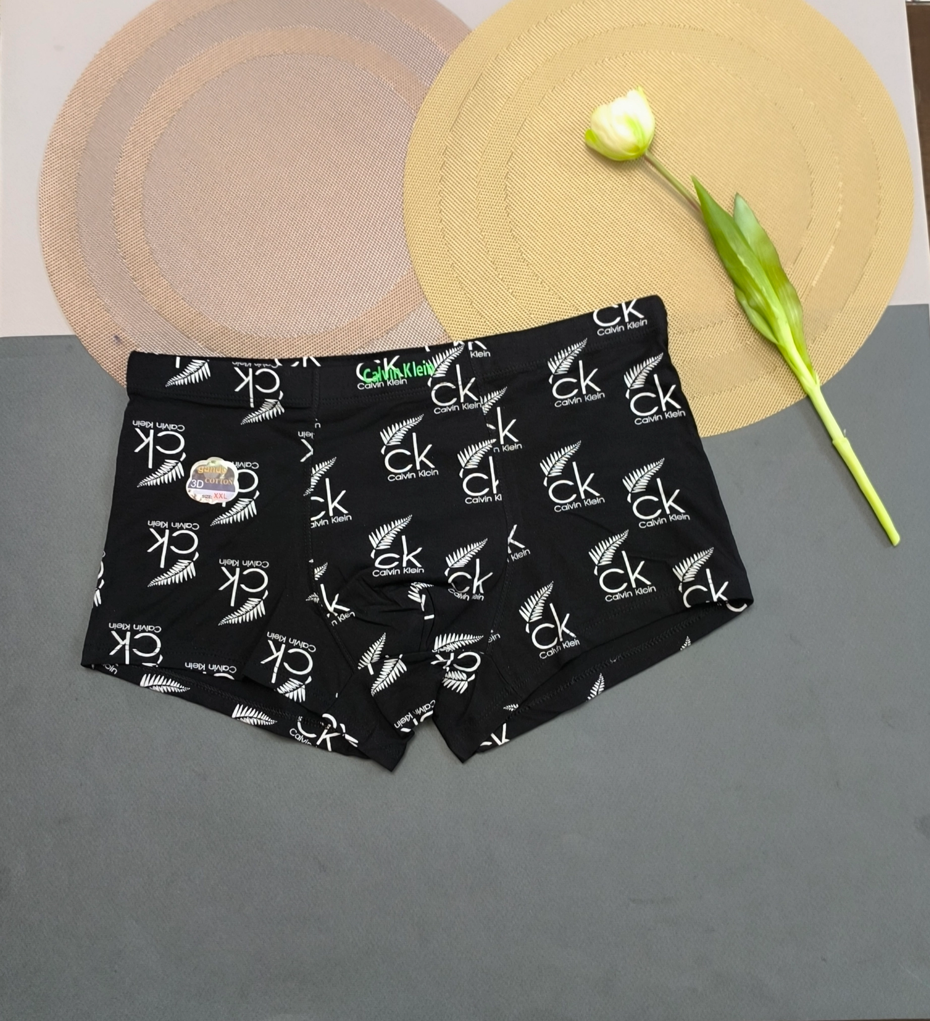 شورت پادار وارداتی طرح CK مشکی