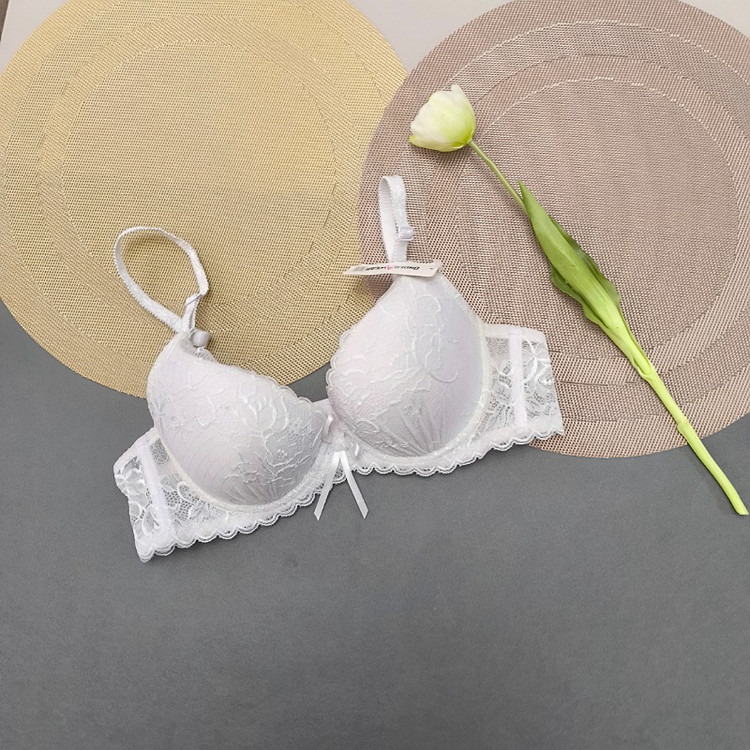 سوتین دانتل فنردار اسفنجی سایز 40/90