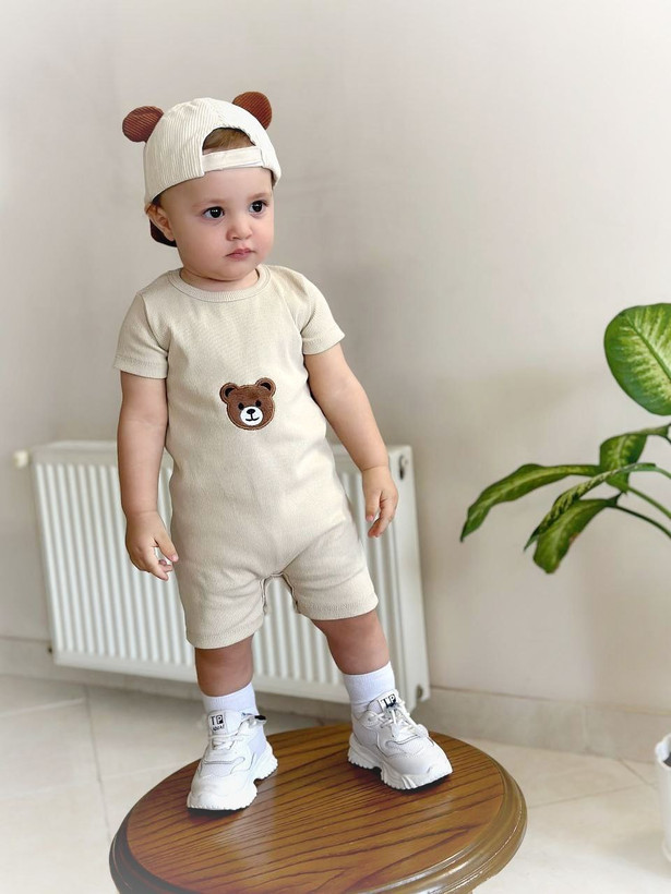 خرید رامپر نوزادی پارچه بیسکوییتی خنک گلدوزی Teddy | مناسب 3 تا 24 ماهگی