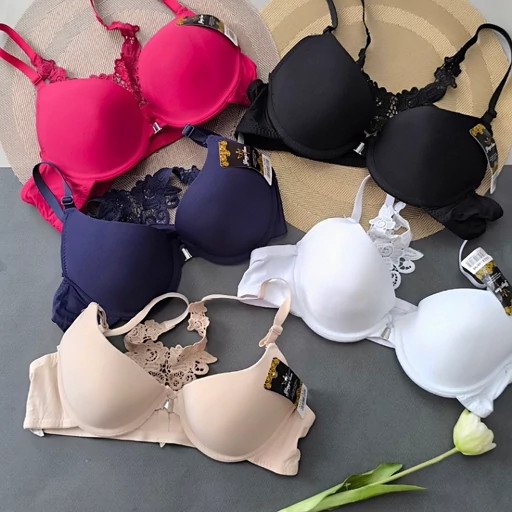 سوتین اسفنجی جلو باز شو