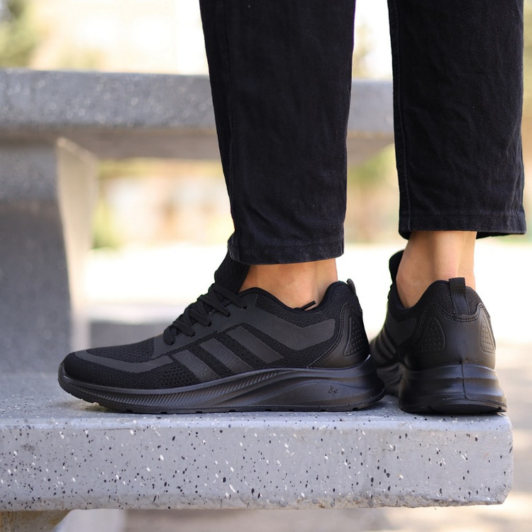 کفش کتونی برند اندرامورآدیداس بافت محکم