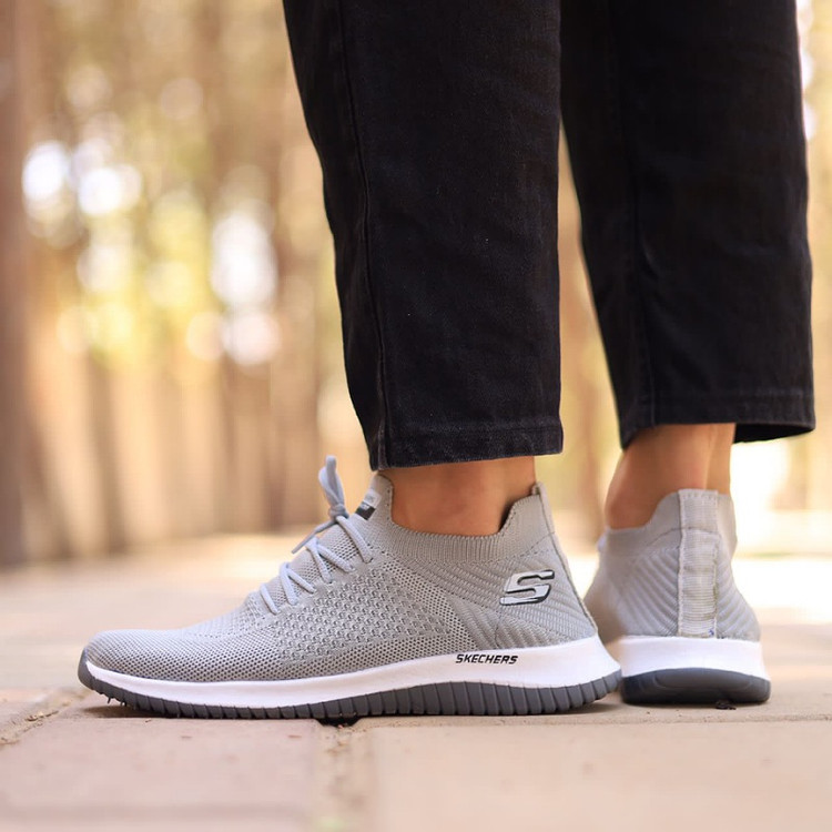 کتونی اسکیچرز جورابی