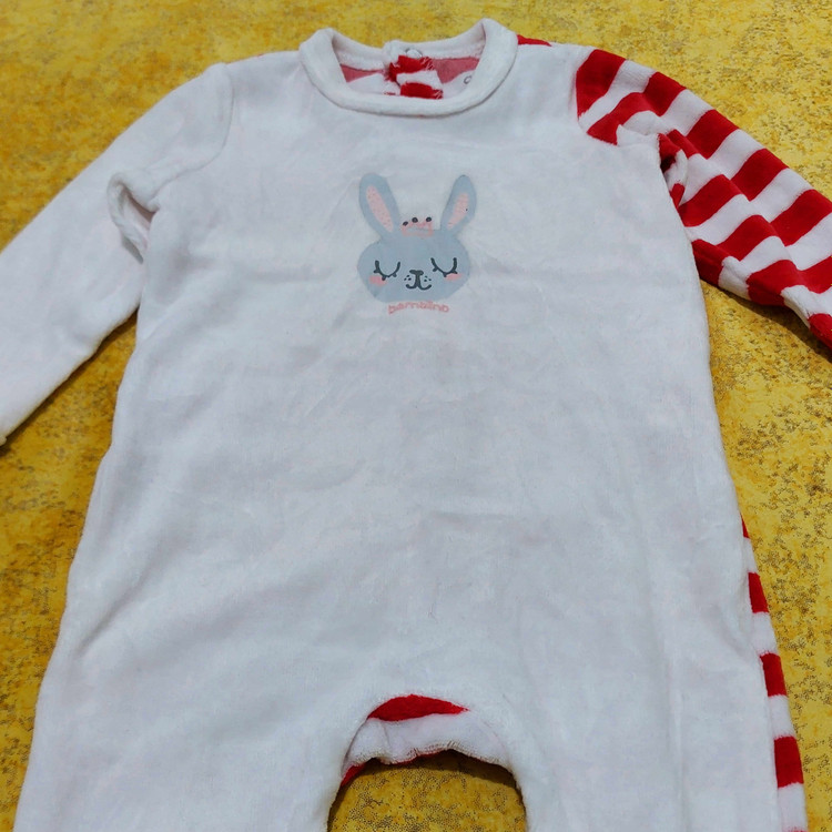 سرهمی نوزادی مخمل Okaidi-Obaibi | طرح خرگوش راه راه | لباس نوزادی فرانسوی اصل | سایز 3m