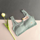 نیم تنه سبز