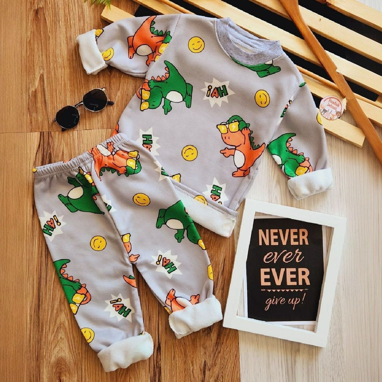 خرید بلوز و شلوار نرمالو | پنبه داخل کرکدار وارداتی گوانگجو | طرح دینو مناسب 3 تا 6 سالگی