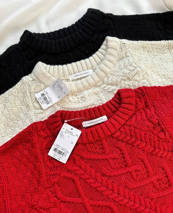 خرید بافت زنانه برند American Holic ژاپن اورجینال | فری سایز و گرم بالا