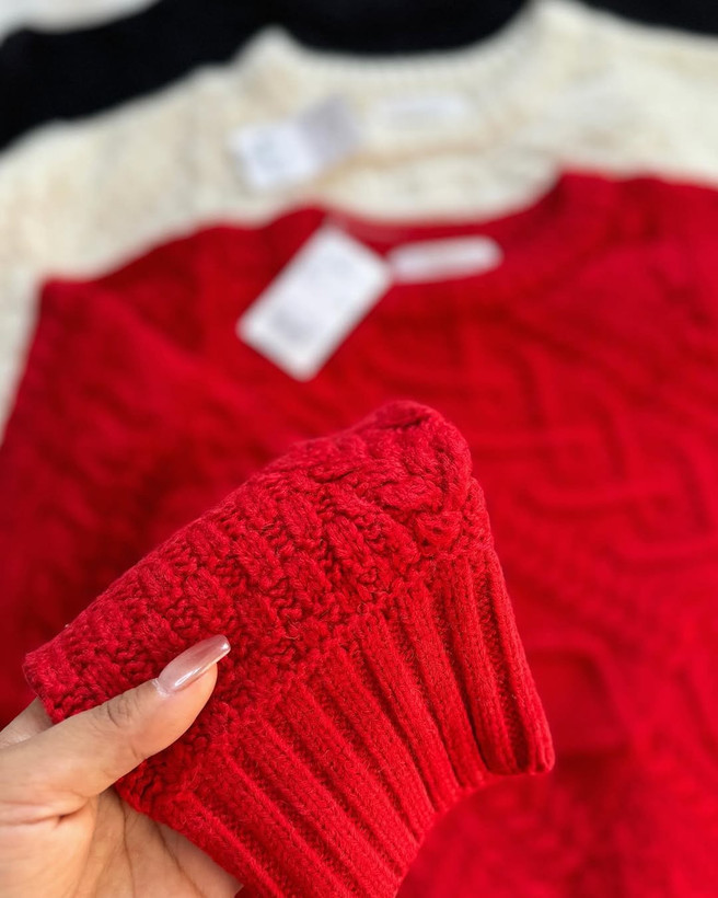 خرید بافت زنانه برند American Holic ژاپن اورجینال | فری سایز و گرم بالا