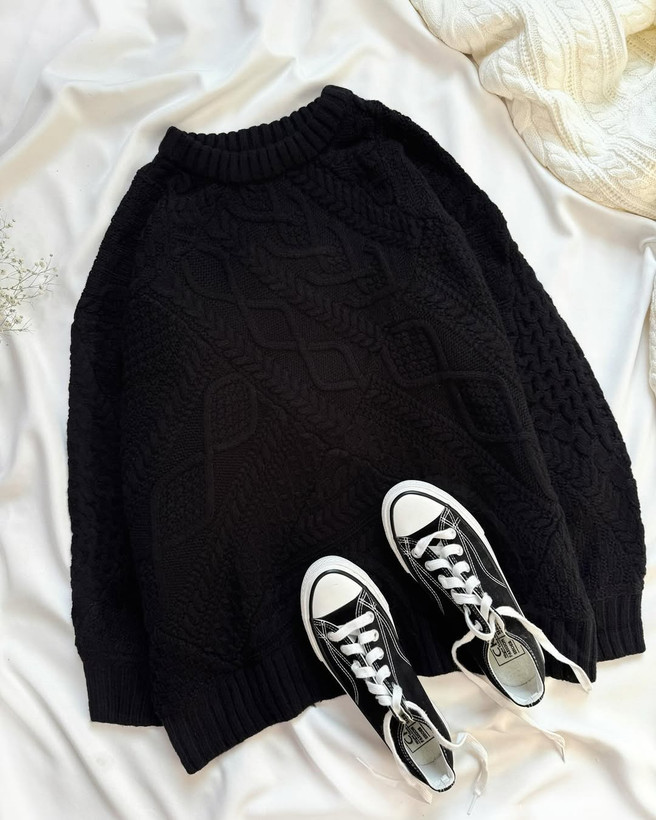 خرید بافت زنانه برند American Holic ژاپن اورجینال | فری سایز و گرم بالا