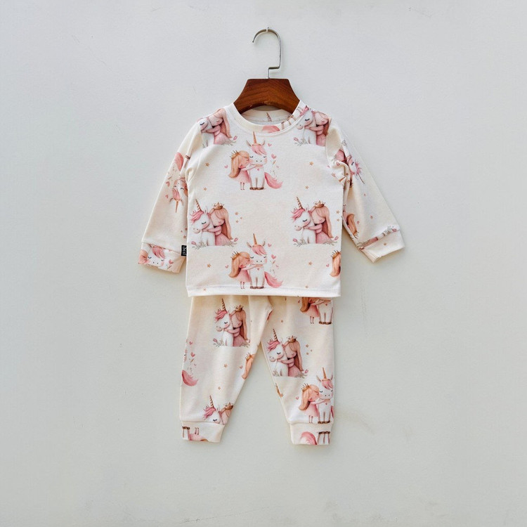خرید ست لباس راحتی بچگانه آستین بلند با چاپ پرنسس و یونیکورن سایز 35 تا 50 مناسب 1تا 6 سال