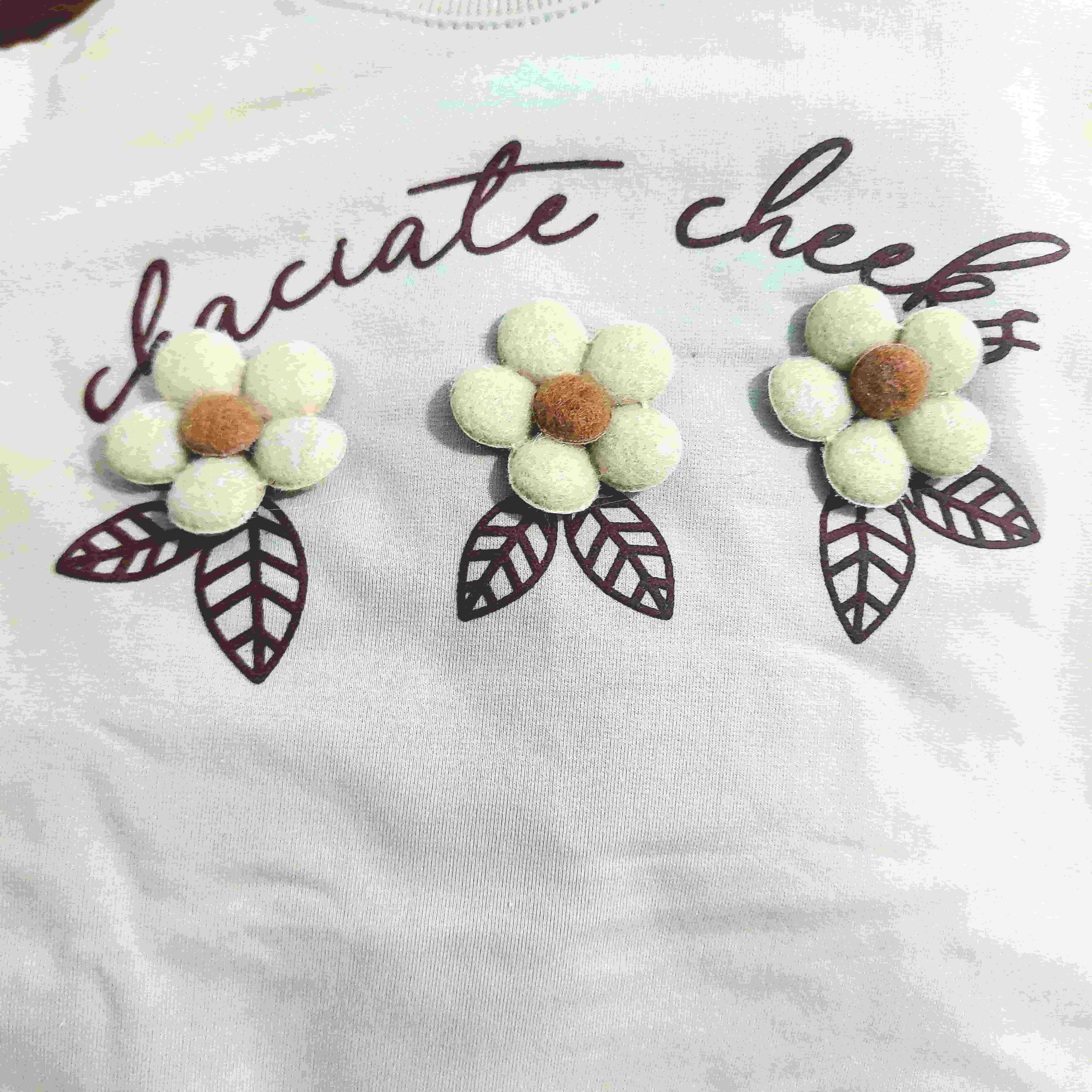 خرید ست بلوز دورس گل برجسته و شلوار جاگر کتان | ست اسپرت دخترانه مناسب سایز 35 تا 45