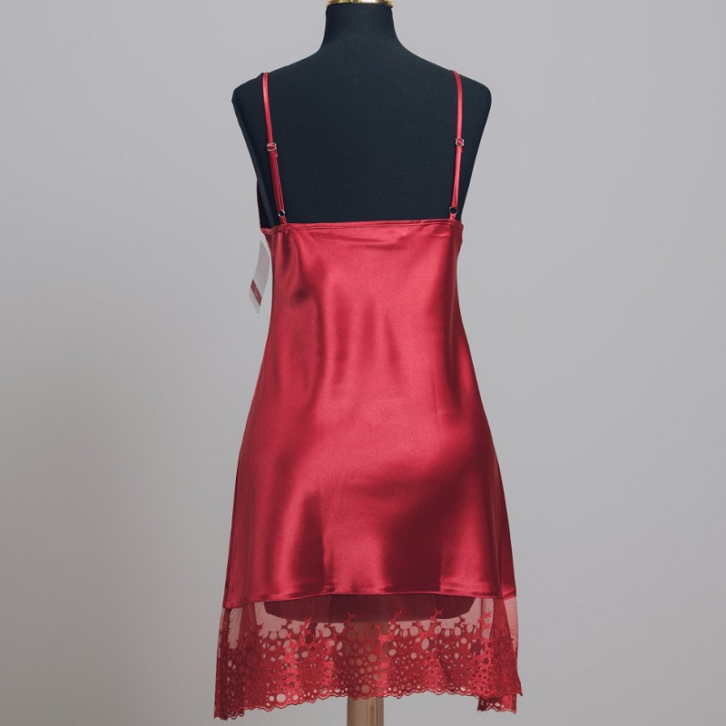 لباس خواب ema قرمز