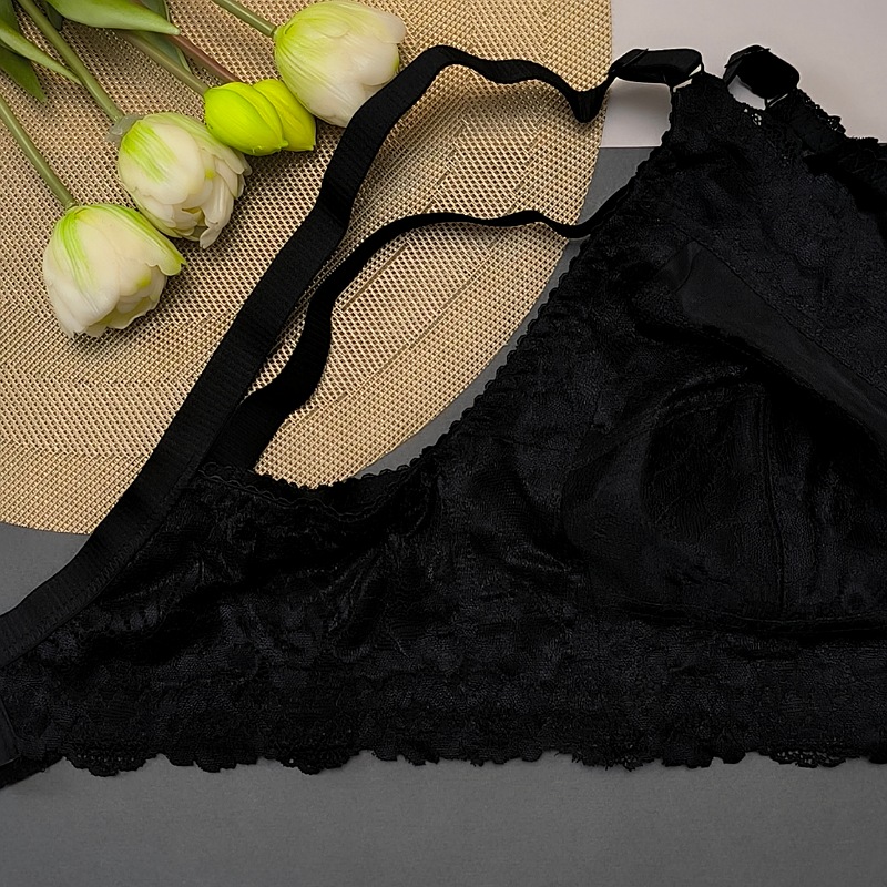 سوتین مشکی کش دوسانت پانیذ