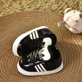 خرید اینترنتی پاپوش نوزادی طرح کتونی آدیداس برگه بلند سایز نوزاد تا 18 ماهگی (10.5 تا 12.5 سانتیمتر)