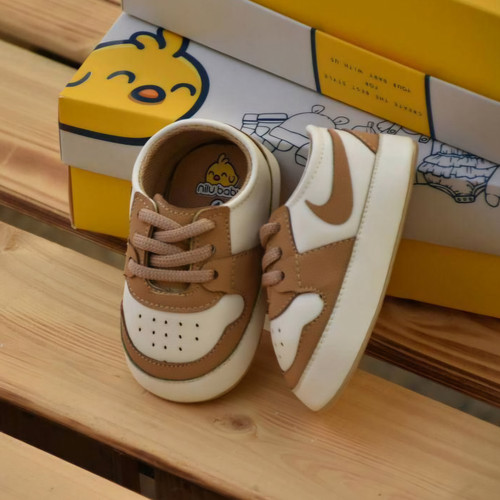 خرید اینترنتی پاپوش نوزادی طرح کتونی نایک مناسب نوزاد تا 18 ماهگی ( 10.5 تا 12.5 سانتیمتر)