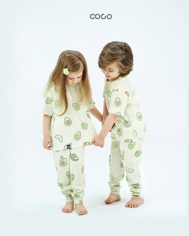 خرید لباس راحتی مادر و کودک جنس پنبه چاپ آووکادو مناسب سنین 1.5 تا 8 سال و سایز free مناسب 36 تا 48