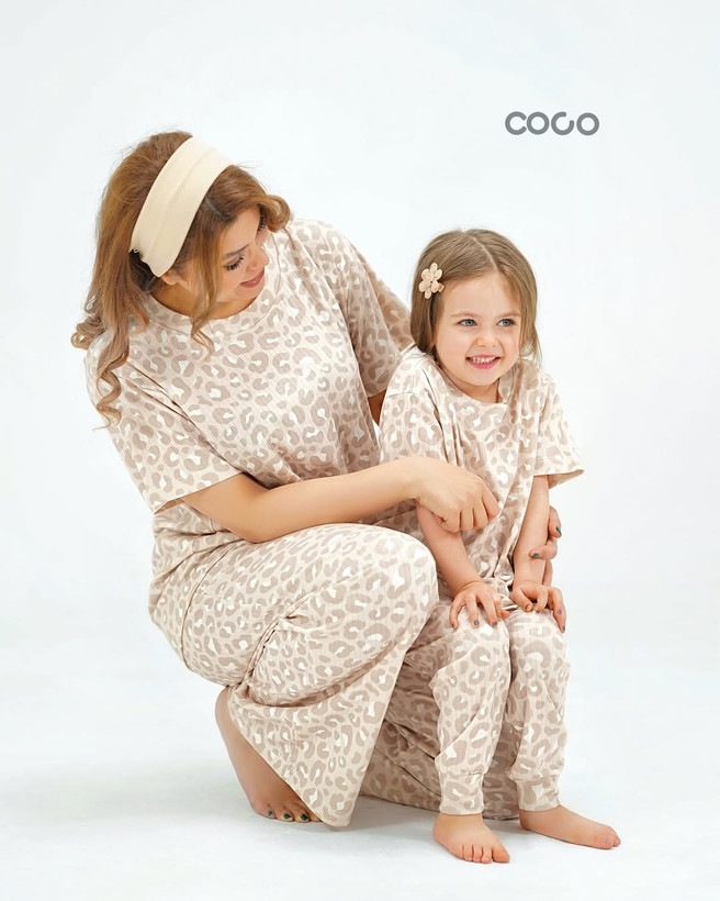 خرید لباس راحتی مادر و کودک جنس پنبه چاپ پلنگی مناسب سنین 1.5 تا 8 سال و سایز free مناسب 36 تا 48