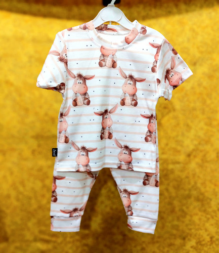 خرید آستین کوتاه و شلوار راحتی بچگونه 1 تا 6 سال سایزبندی 35 تا 50 قابل شستشو با وایتکس